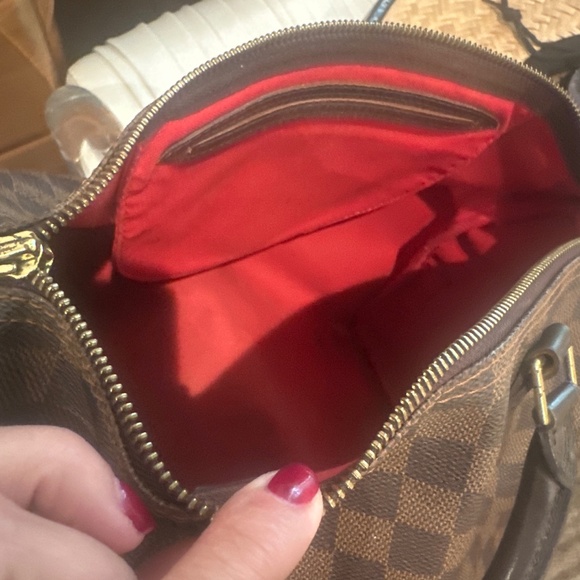 Louis Vuitton Damier Speedy - Picture 8 of 9